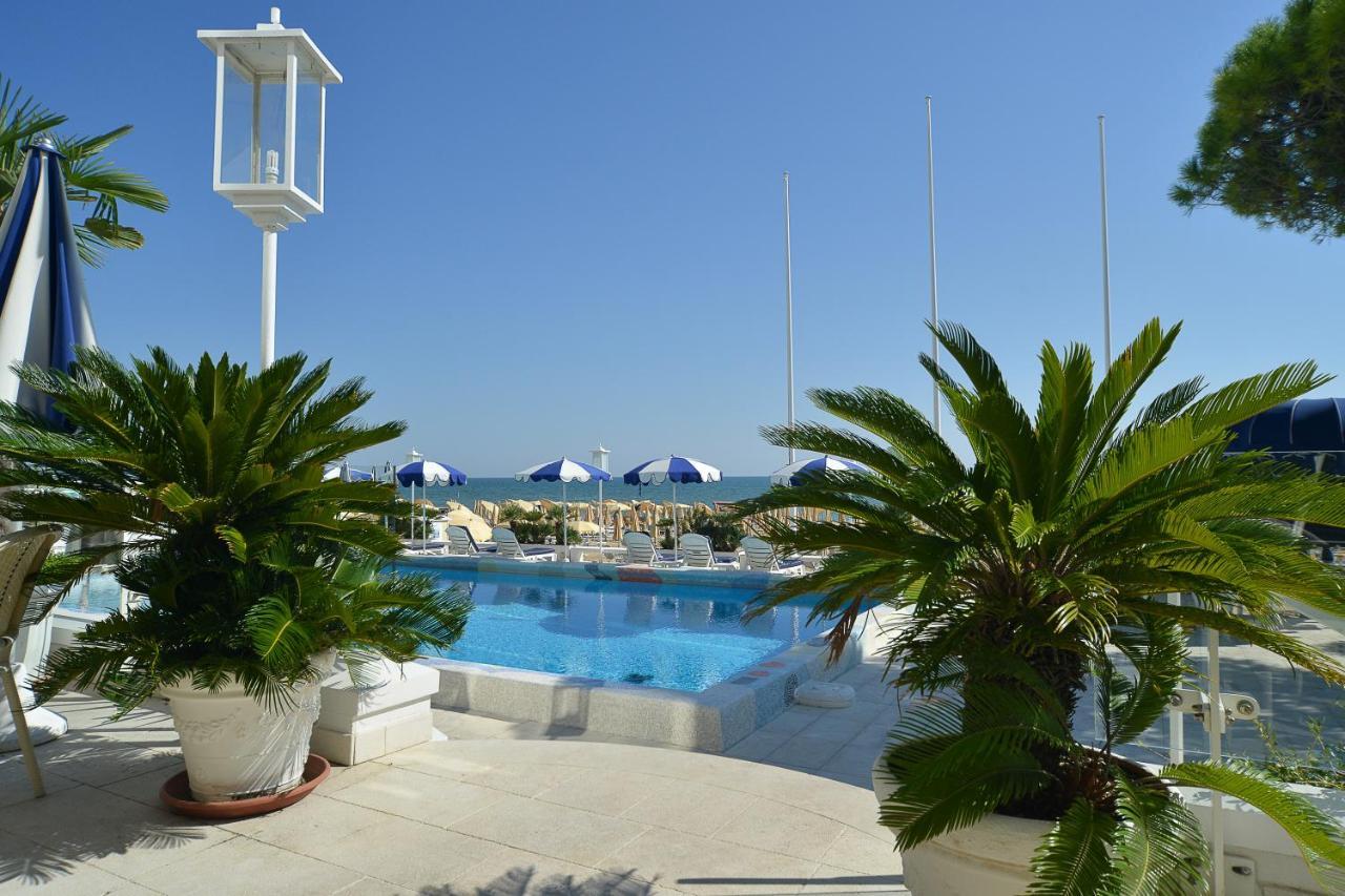 Hotel Anthony Lido di Jesolo Exterior photo